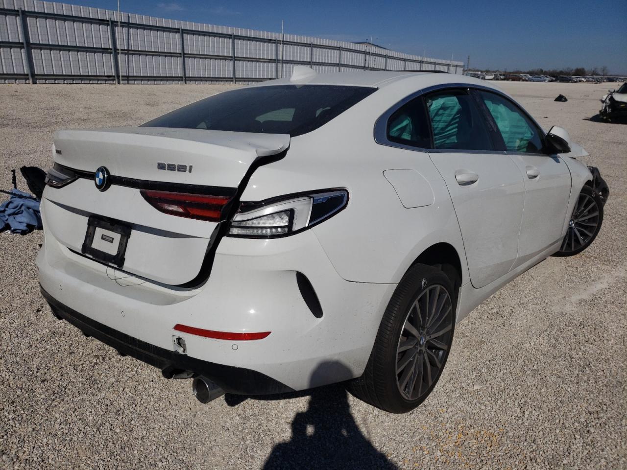 Photo 4 from auction – 2020 BMW 228XI with VIN WBA73AK00L7F82069