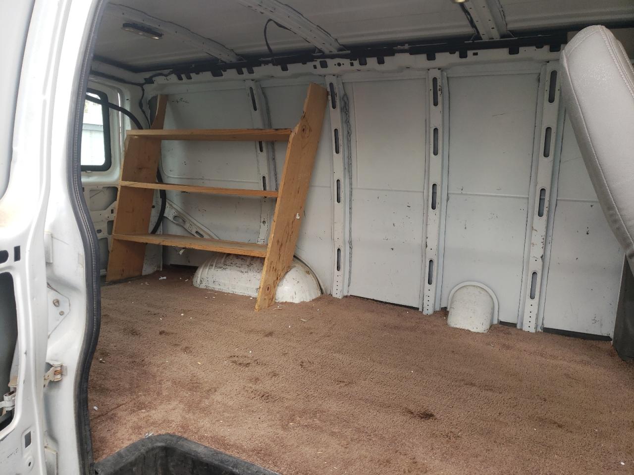 Photo 6 from auction – 2016 CHEVROLET EXPRESS G2 with VIN 1GCWGAFF7G1168620