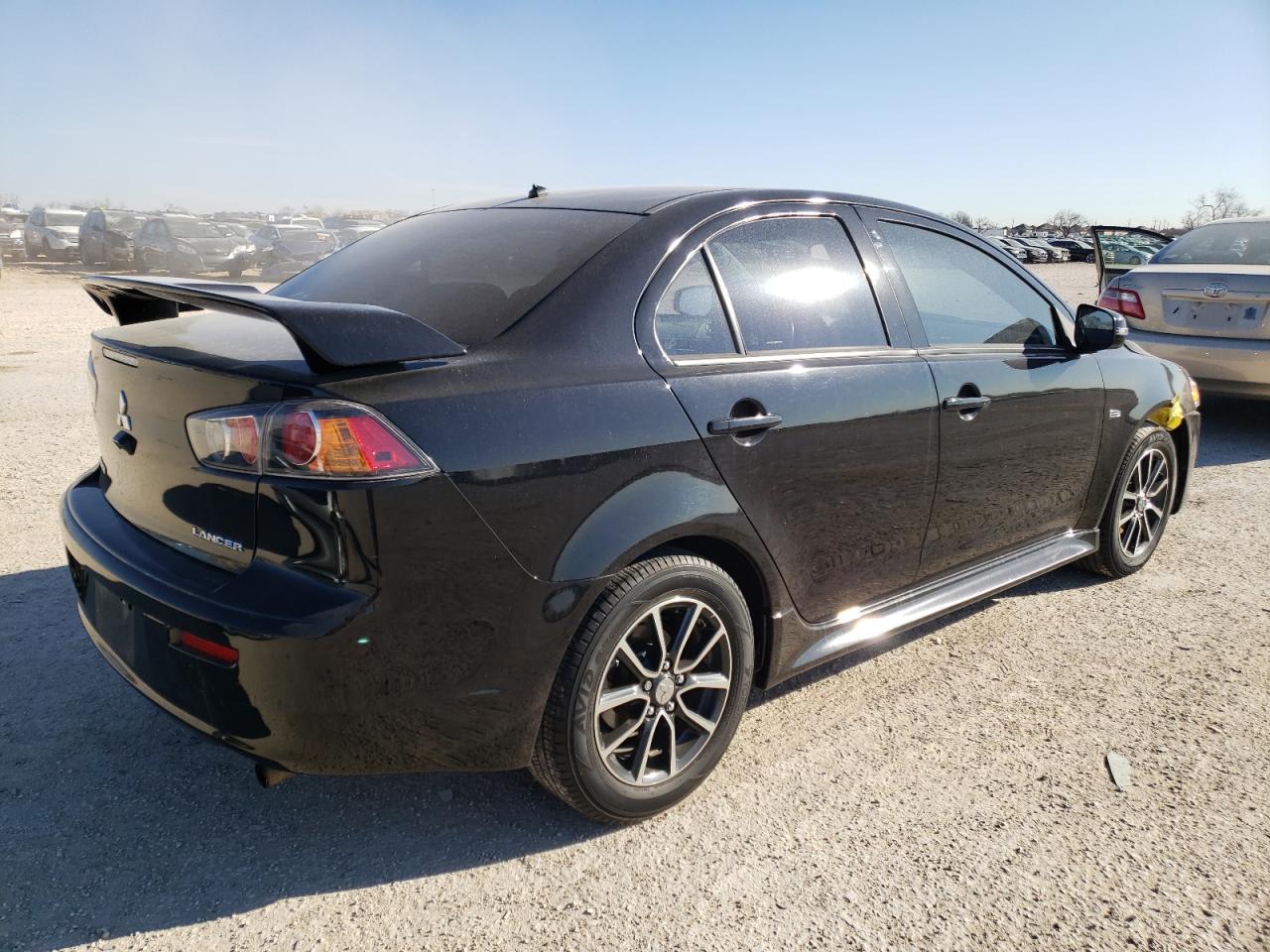 Photo 4 from auction – 2017 MITSUBISHI LANCER ES with VIN JA32U2FU3HU014853