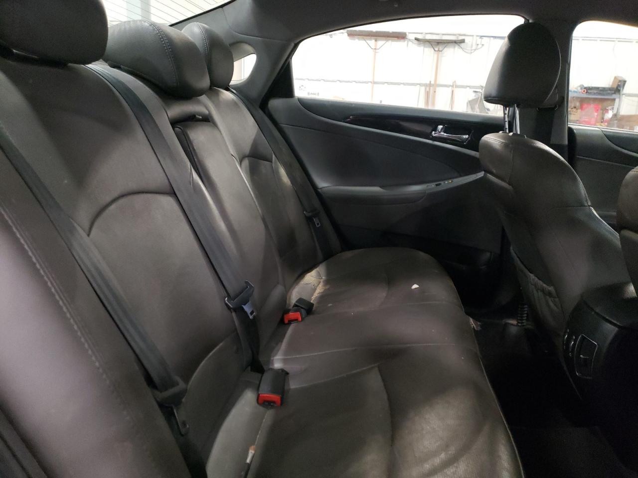 Foto 6 de la subasta – 2012 HYUNDAI SONATA SE con VIN 5NPEC4ACXCH433071