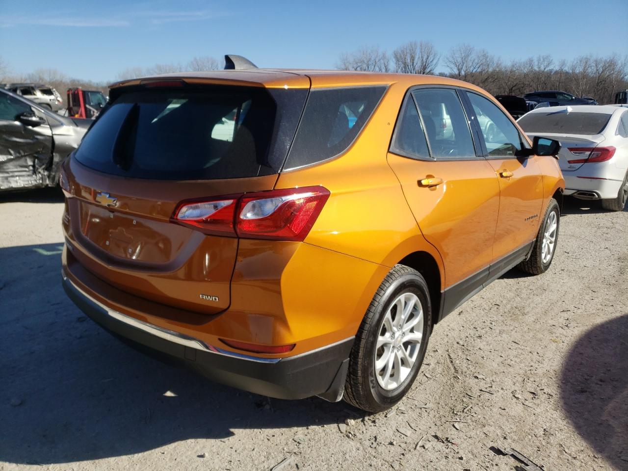 Photo 4 from auction – 2018 CHEVROLET EQUINOX LS with VIN 2GNAXREVXJ6143370