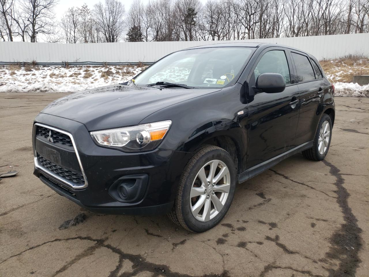 Photo 2 from auction – 2015 MITSUBISHI OUTLANDER with VIN 4A4AR3AU1FE048799