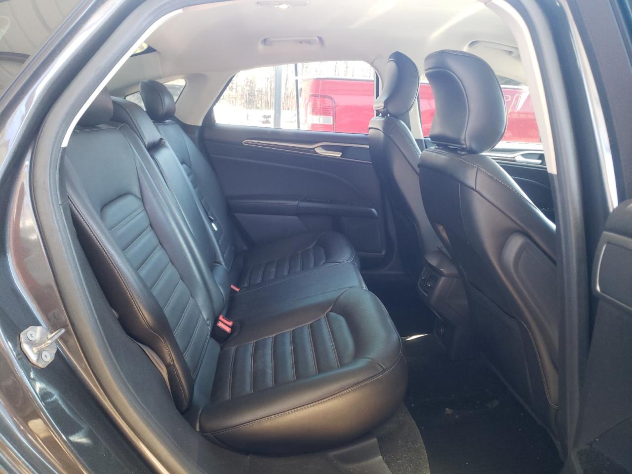 Photo 6 from auction – 2016 FORD FUSION SE with VIN 3FA6P0H90GR131910