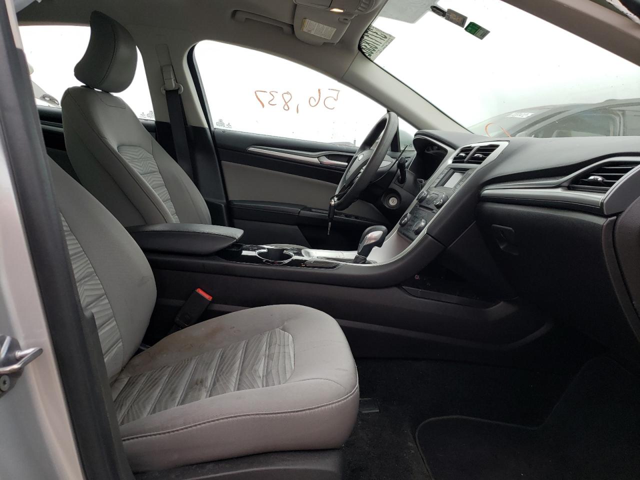 Photo 5 from auction – 2016 FORD FUSION S with VIN 3FA6P0G77GR376896