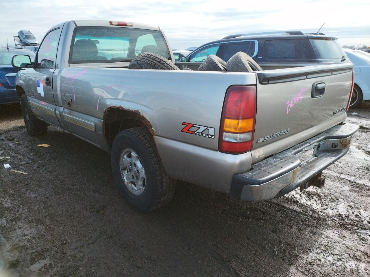 Photo 3 from auction – 2002 CHEVROLET SILVERADO with VIN 1GCEK14T52Z342312