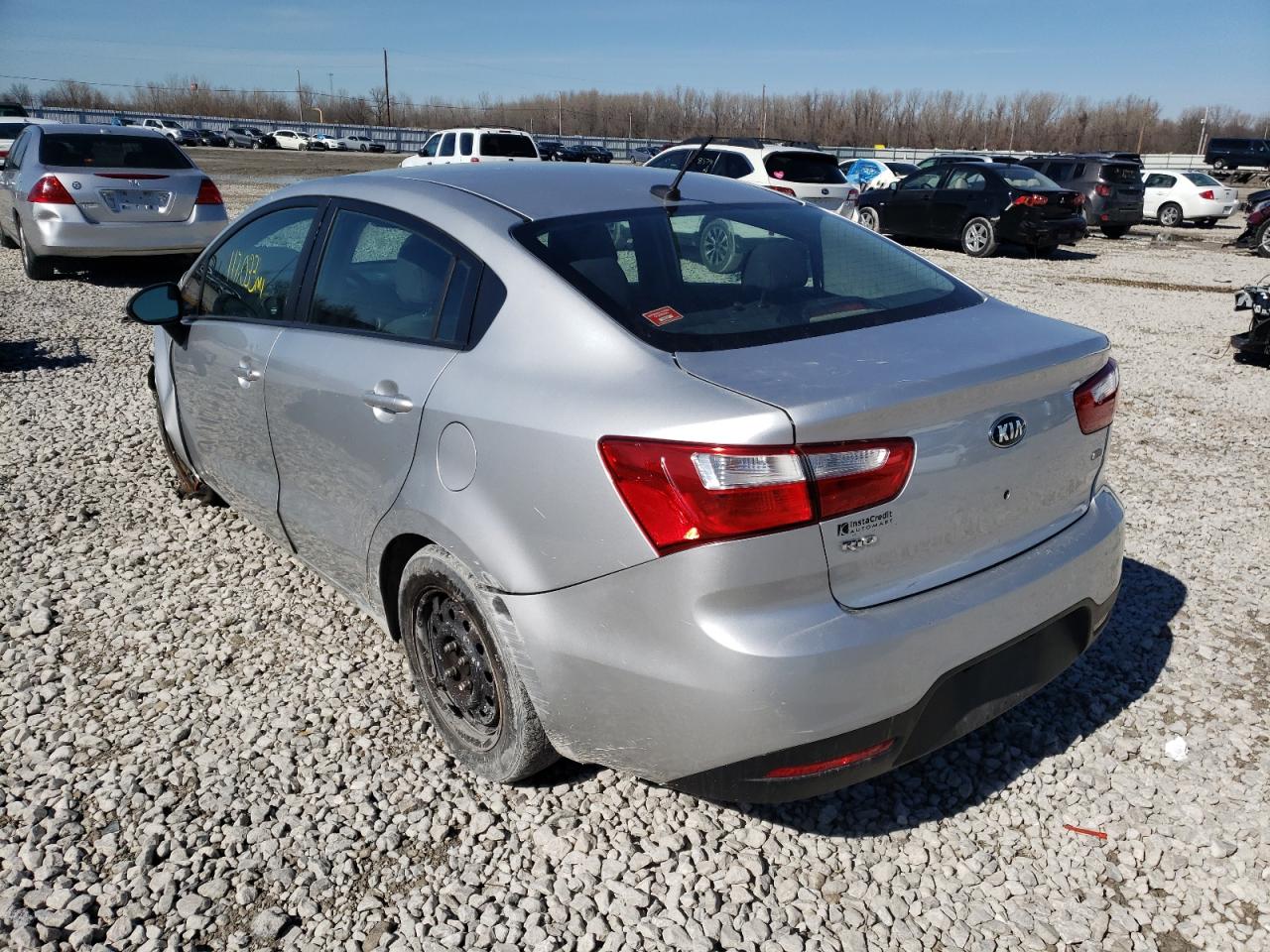 صورة رقم 3 من المزاد - 2015 KIA RIO LX مع VIN KNADM4A37F6469269