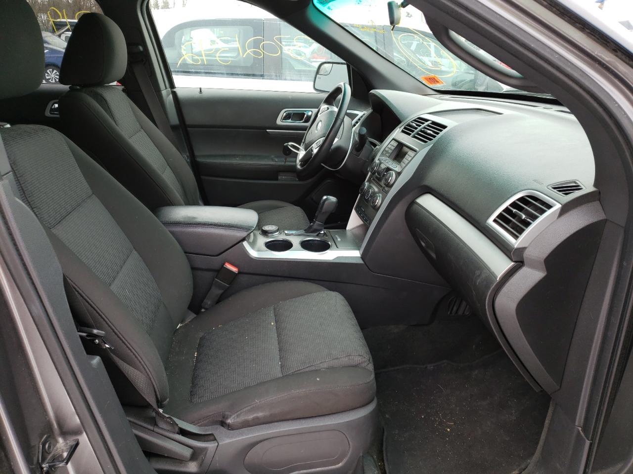 Photo 5 from auction – 2011 FORD EXPLORER X with VIN 1FMHK8D85BGA55190