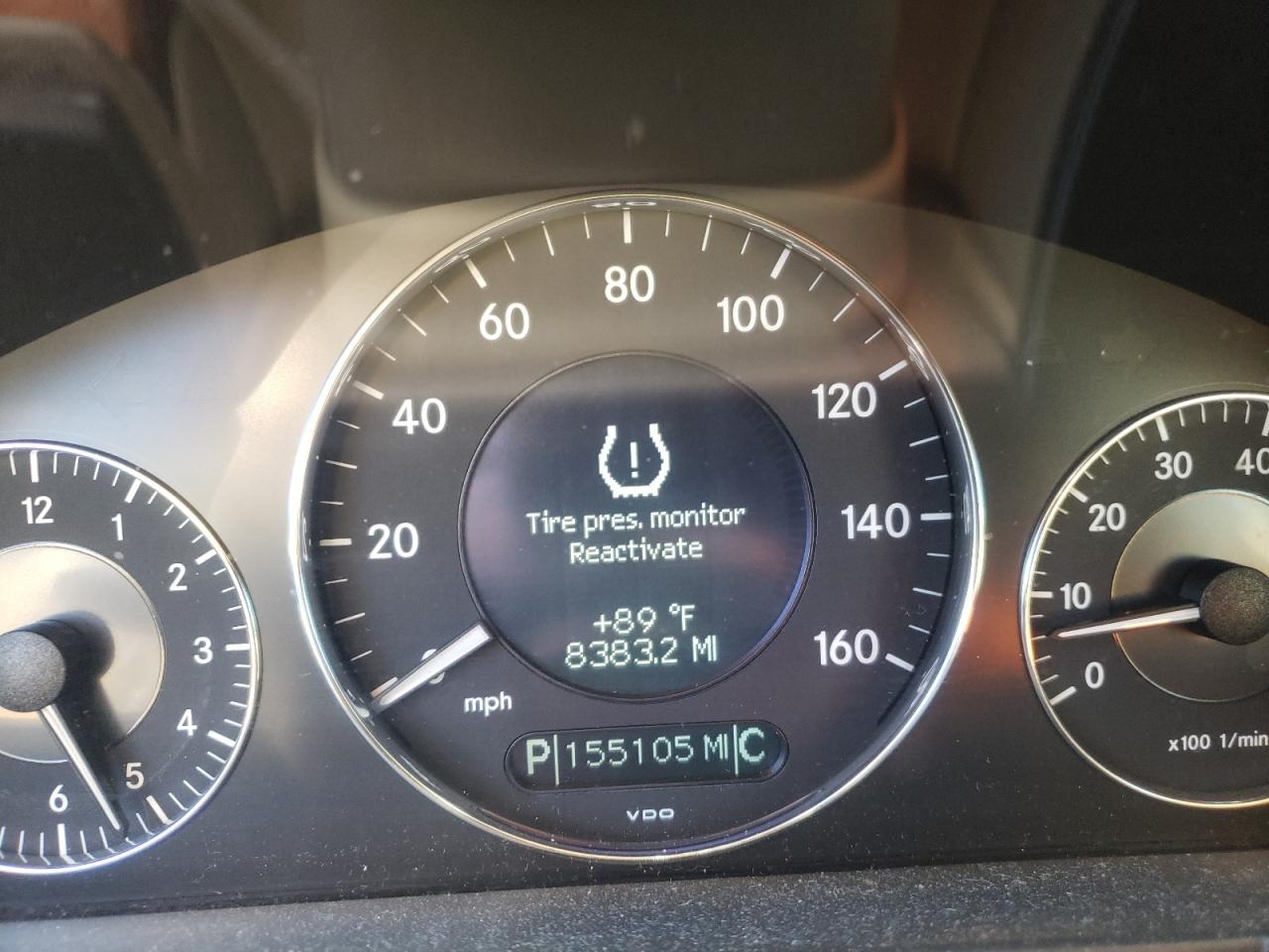 Photo 8 from auction – 2004 MERCEDES-BENZ E 500 4MAT with VIN WDBUF83J74X116830