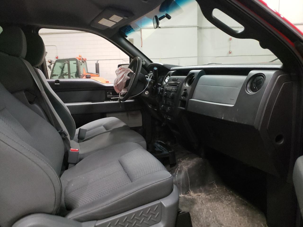 Photo 5 from auction – 2013 FORD F150 SUPER with VIN 1FTFX1EFXDFB44845