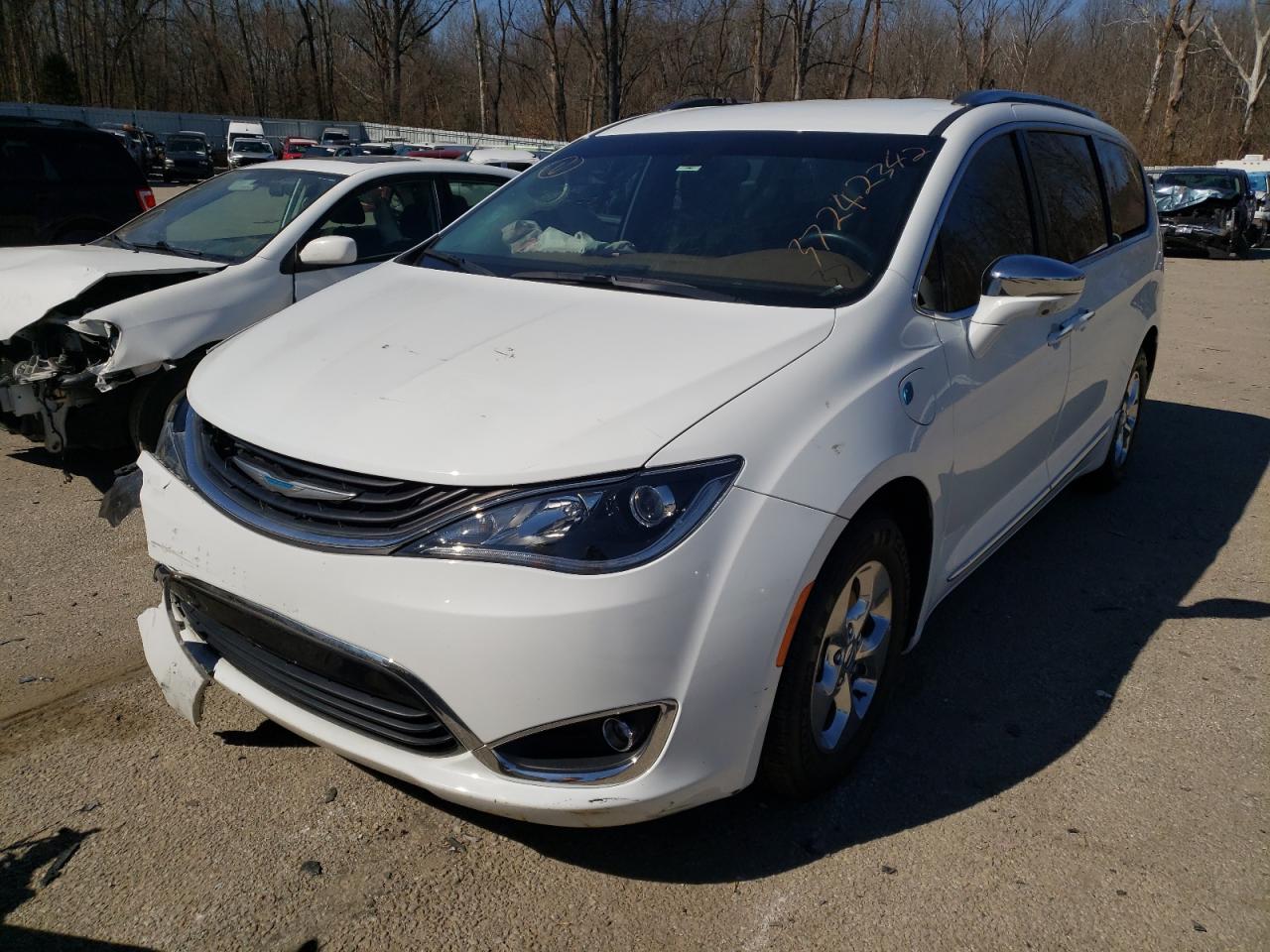 Photo 2 from auction – 2018 CHRYSLER PACIFICA H with VIN 2C4RC1N78JR339705