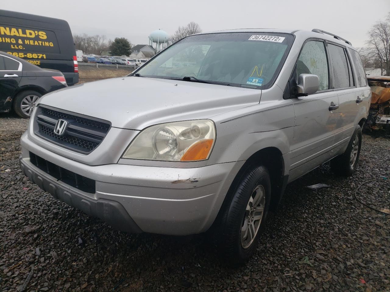 Photo 2 from auction – 2005 HONDA PILOT EXL with VIN 2HKYF18585H535689