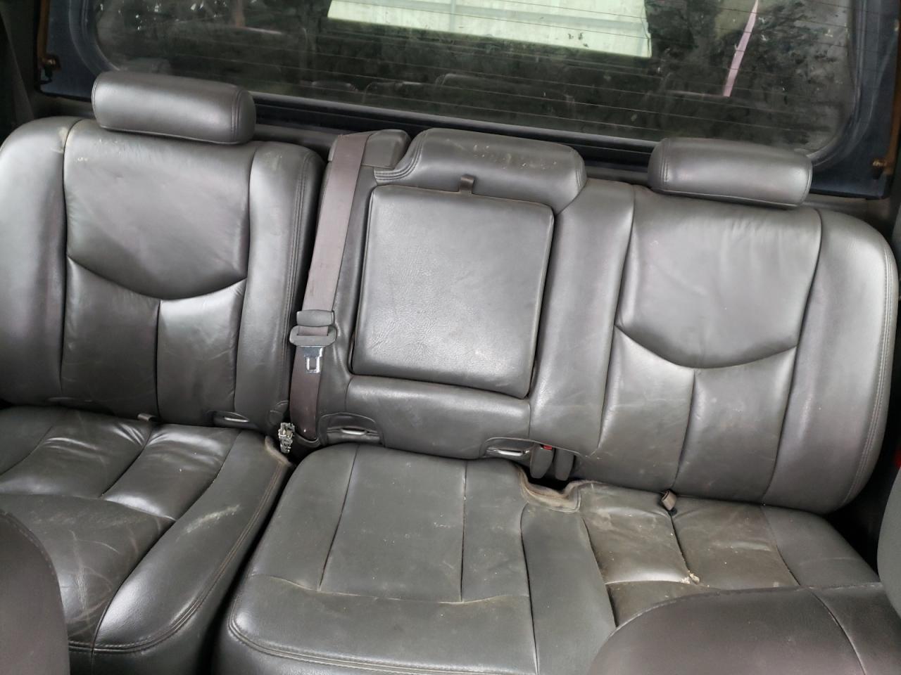 Photo 6 from auction – 2005 CHEVROLET SILVERADO with VIN 1GCHK23U55F972091