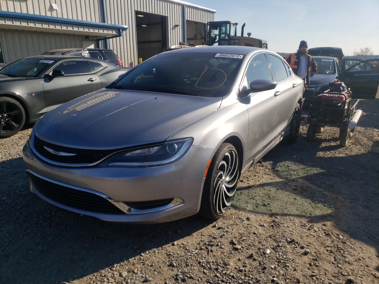 Photo 2 from auction – 2016 CHRYSLER 200 LIMITE with VIN 1C3CCCAB2GN167614