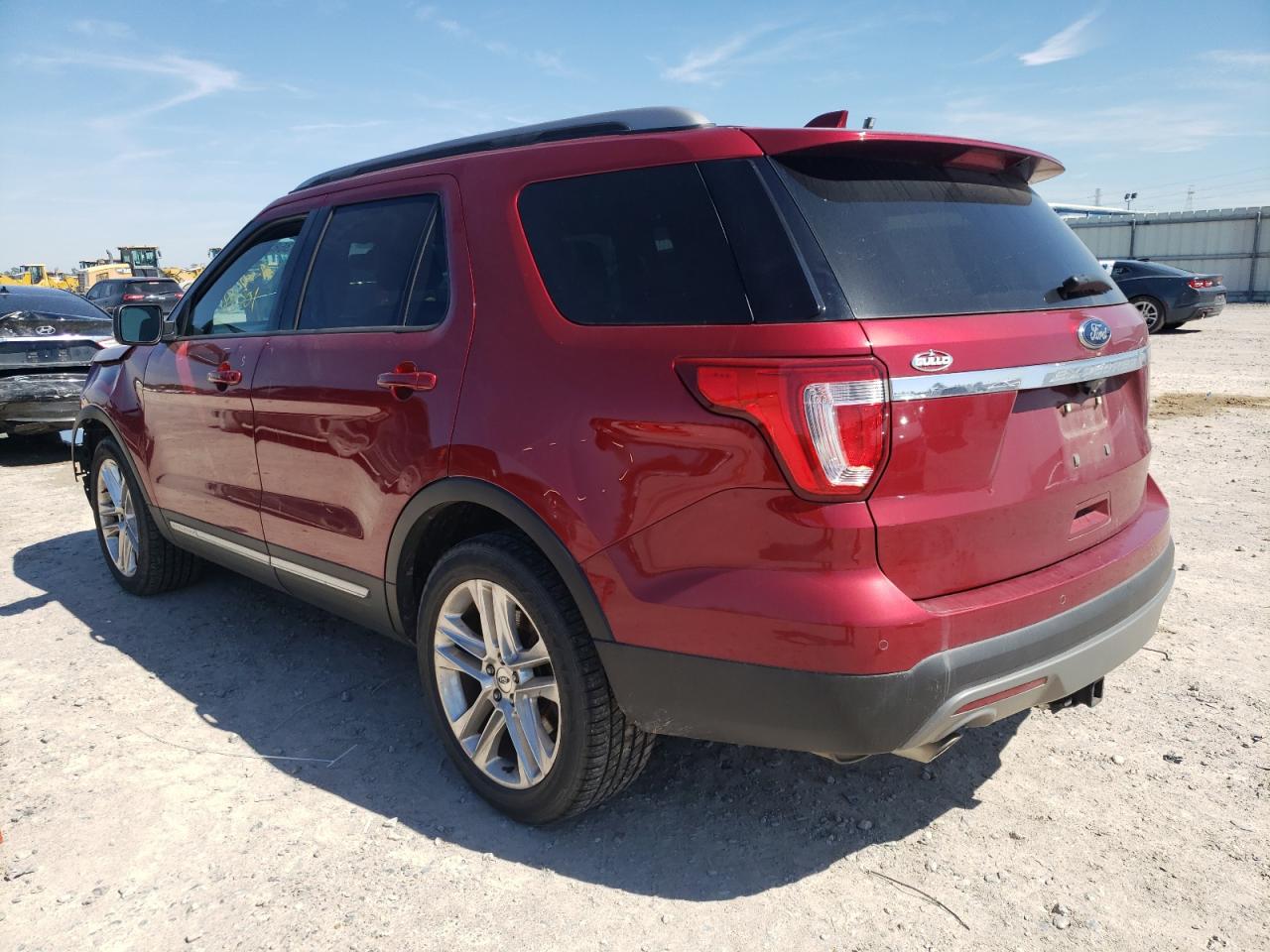 Photo 3 from auction – 2017 FORD EXPLORER X with VIN 1FM5K7D8XHGD85106