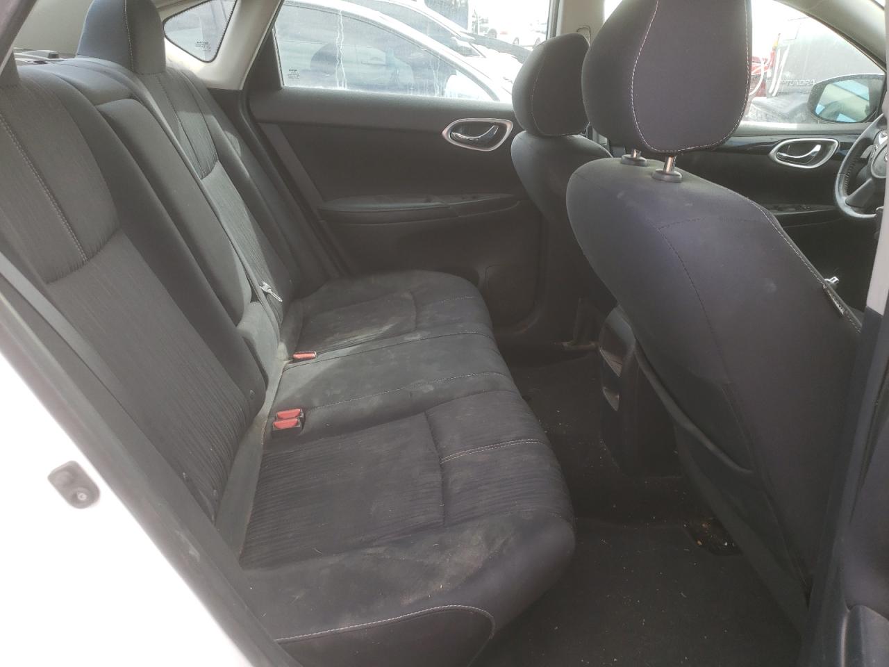 Photo 6 from auction – 2016 NISSAN SENTRA S with VIN 3N1AB7AP5GL645536