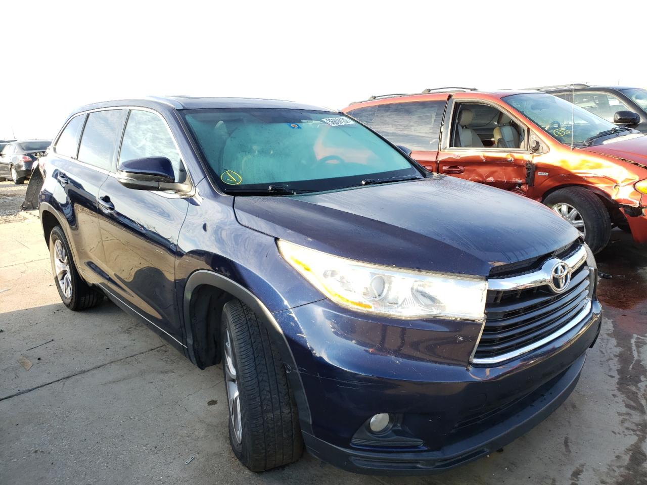 TOYOTA HIGHLANDER 2014 with VIN 5TDKKRFH7ES012140 - Photo from auction