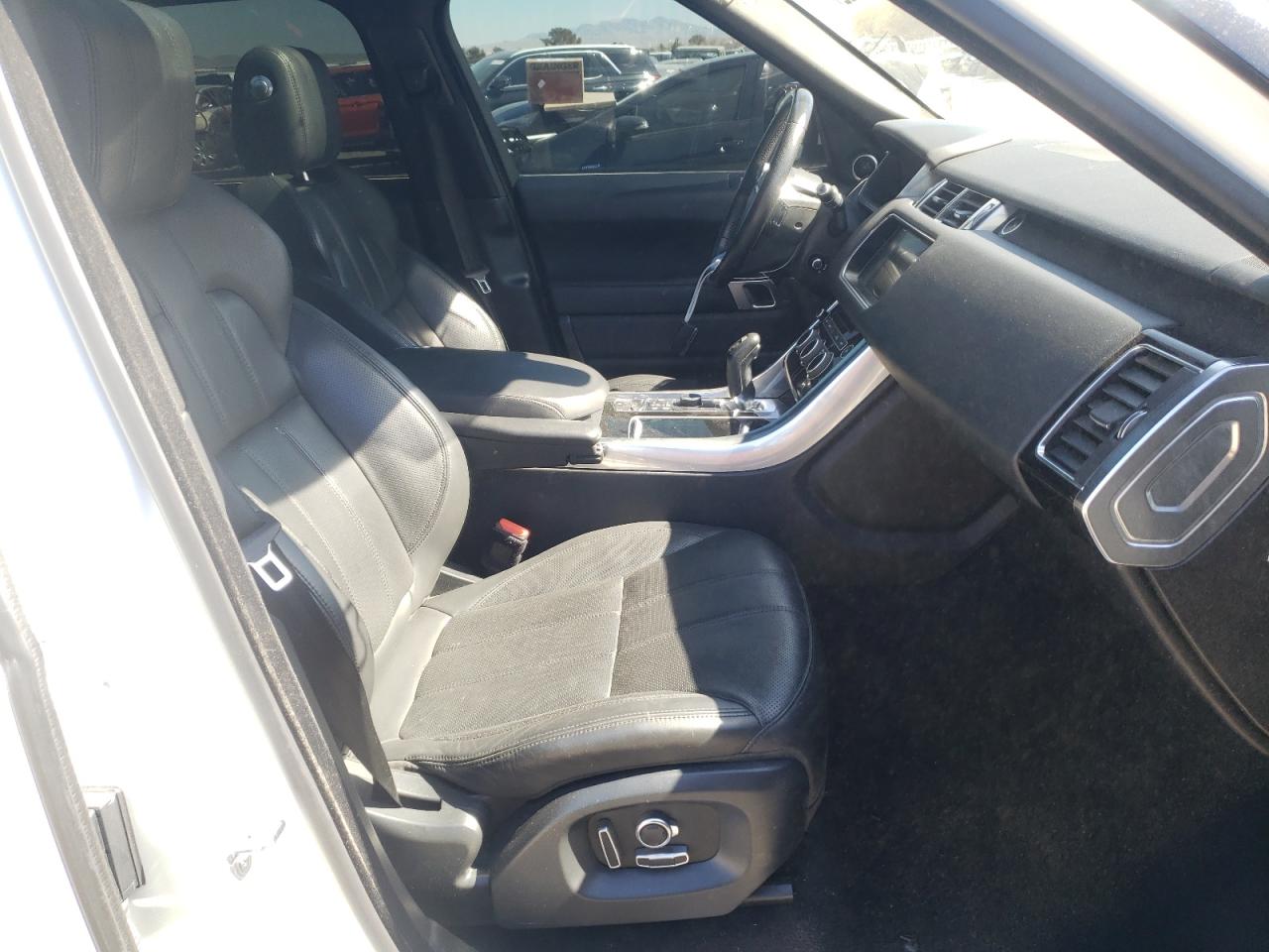 Photo 5 from auction – 2017 LAND ROVER RANGE ROVE with VIN SALWR2FV3HA147586