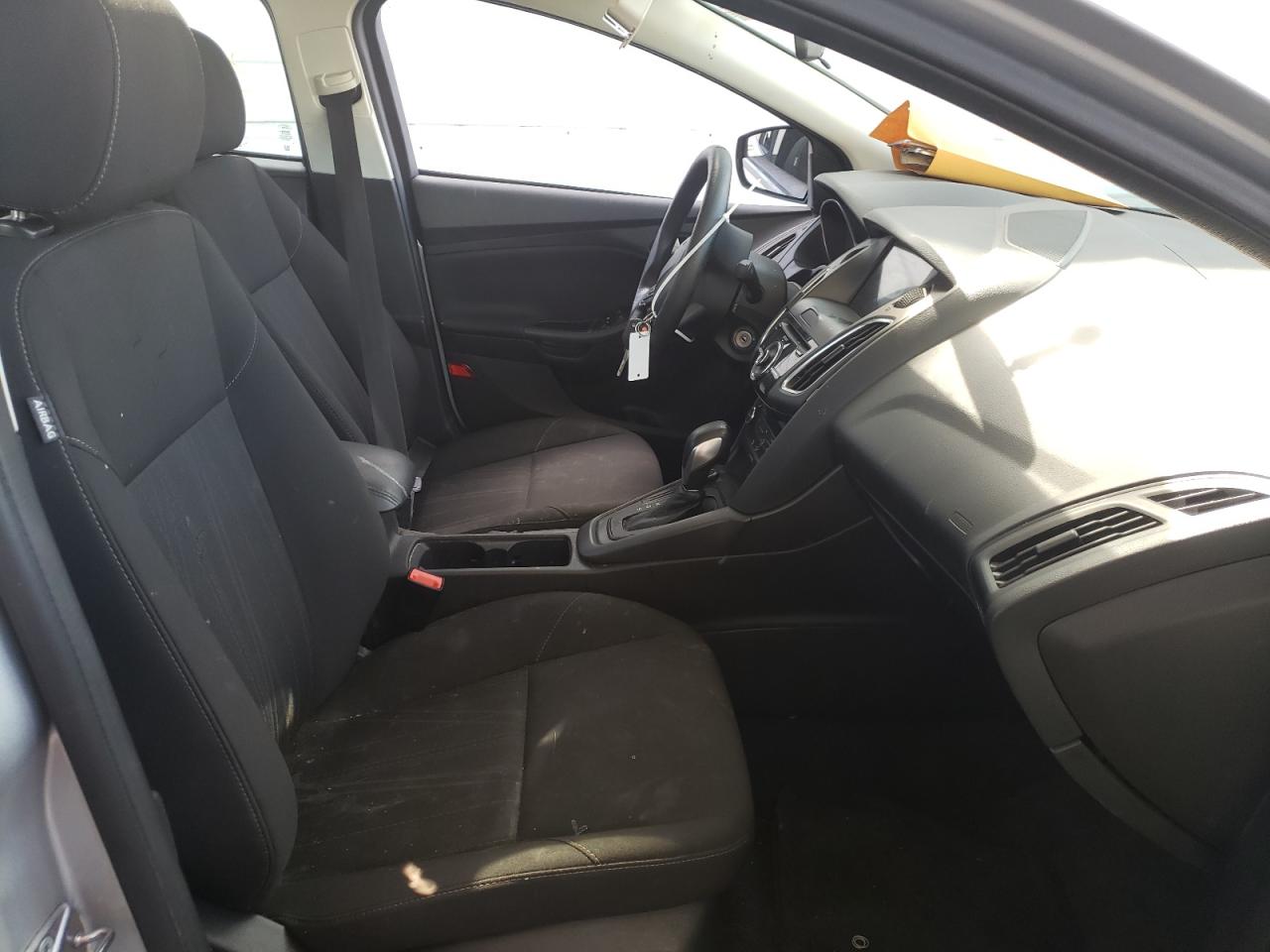 Photo 5 from auction – 2017 FORD FOCUS SEL with VIN 1FADP3H27HL236083