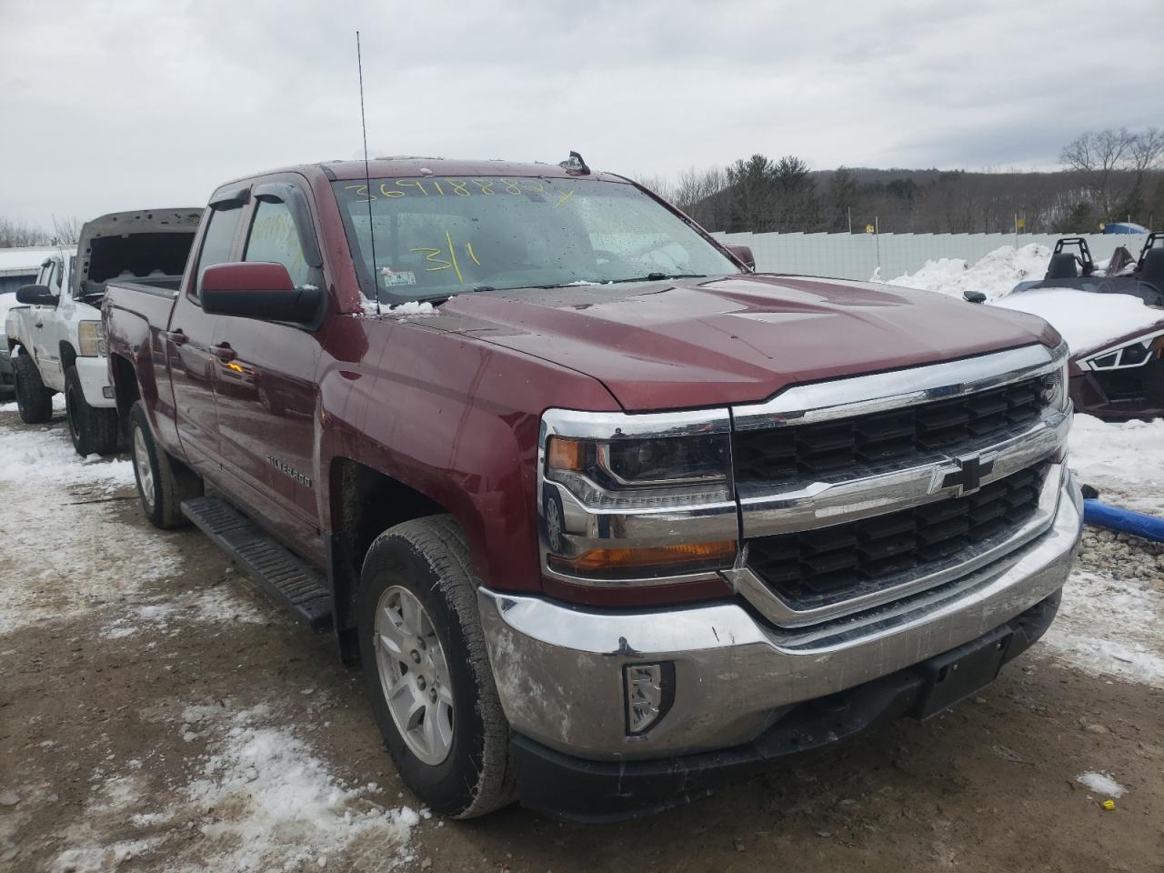 CHEVROLET SILVERADO 2017 with VIN 1GCVKREC4HZ303586 - Photo from auction