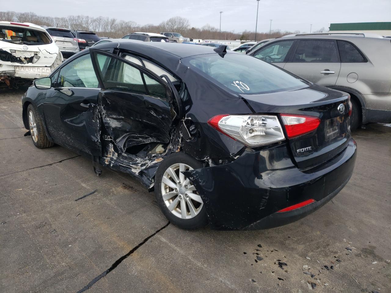 Photo 9 from auction – 2015 KIA FORTE EX with VIN KNAFX4A8XF5317360