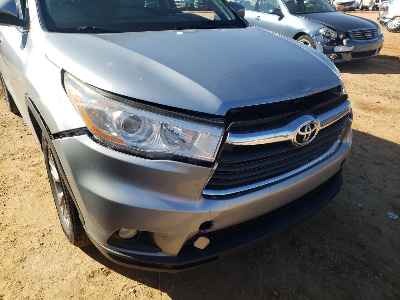 Foto 9 de la subasta – 2015 TOYOTA HIGHLANDER con VIN 5TDKKRFH7FS084392