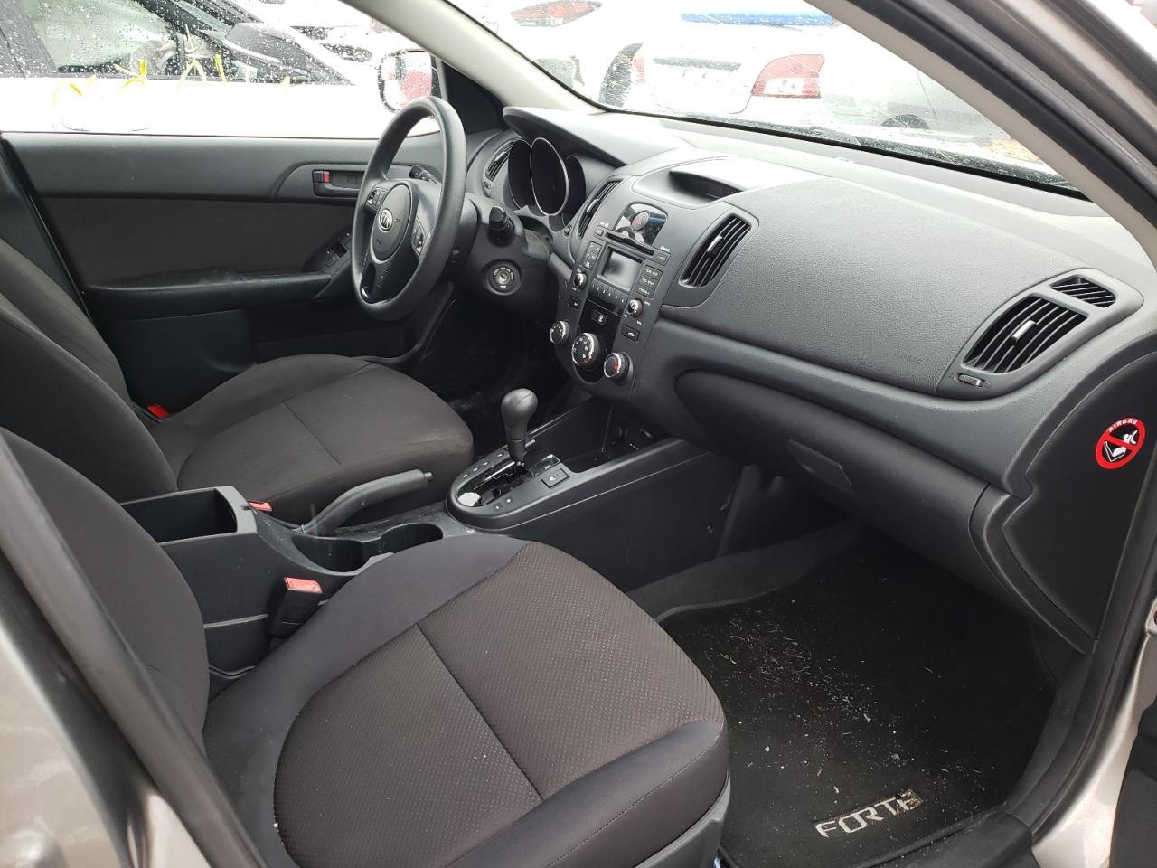 Photo 5 from auction – 2010 KIA FORTE EX with VIN KNAFU4A26A5279851