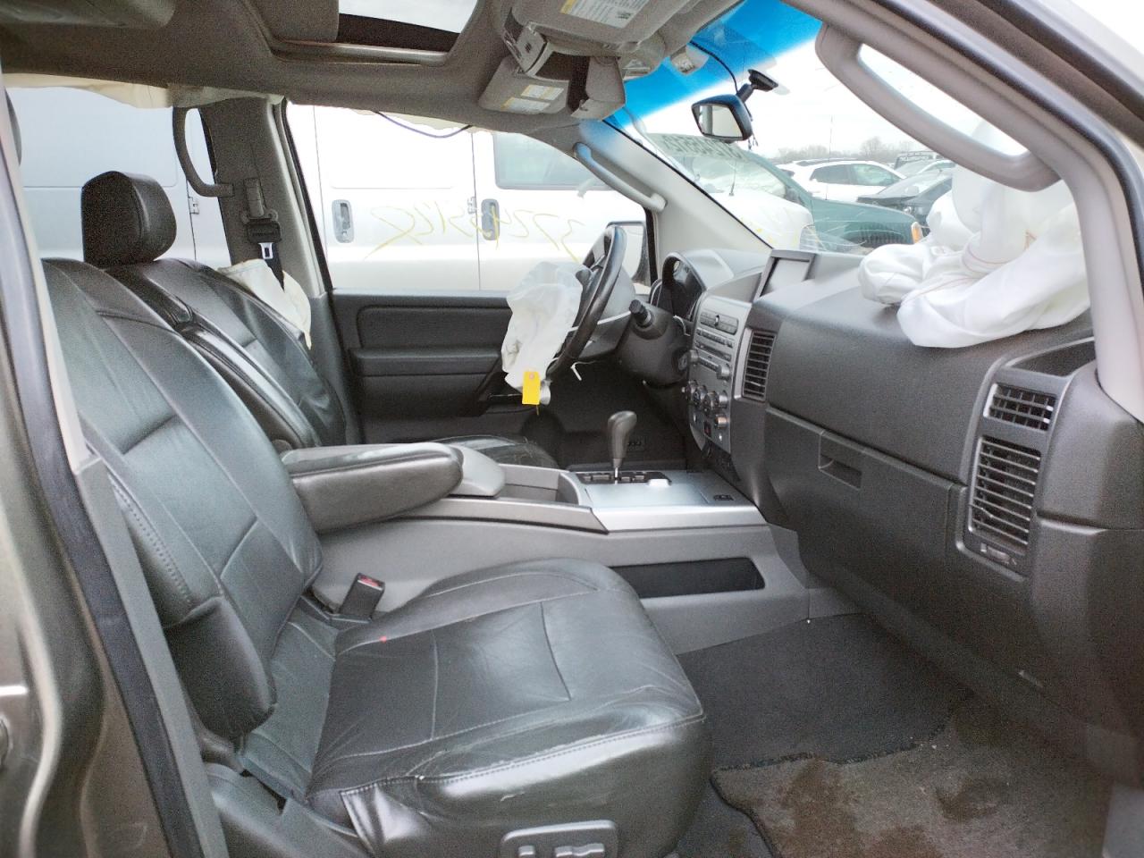 Photo 5 from auction – 2007 NISSAN ARMADA SE with VIN 5N1BA08C47N720690