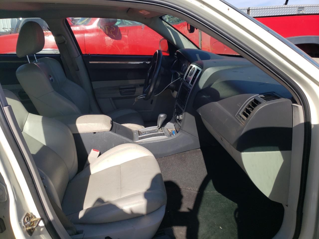 Photo 5 from auction – 2006 CHRYSLER 300C with VIN 2C3LA63H16H451168