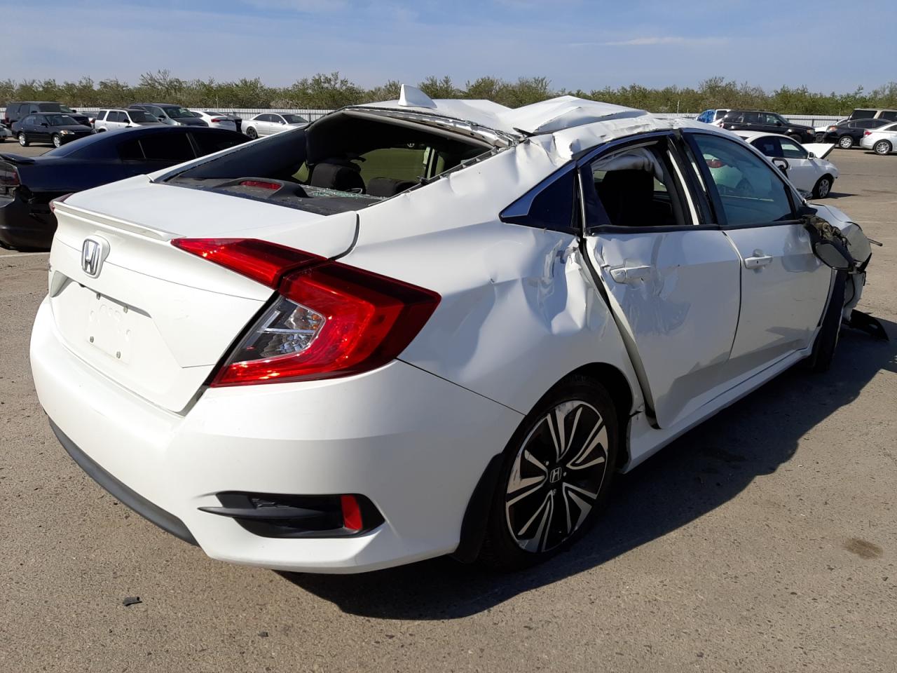 Photo 4 from auction – 2018 HONDA CIVIC EX with VIN 19XFC1F36JE201564