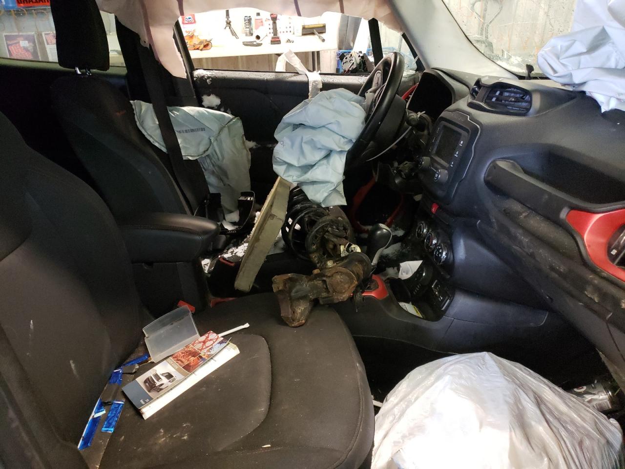 Photo 5 from auction – 2015 JEEP RENEGADE T with VIN ZACCJBCT0FPB54560