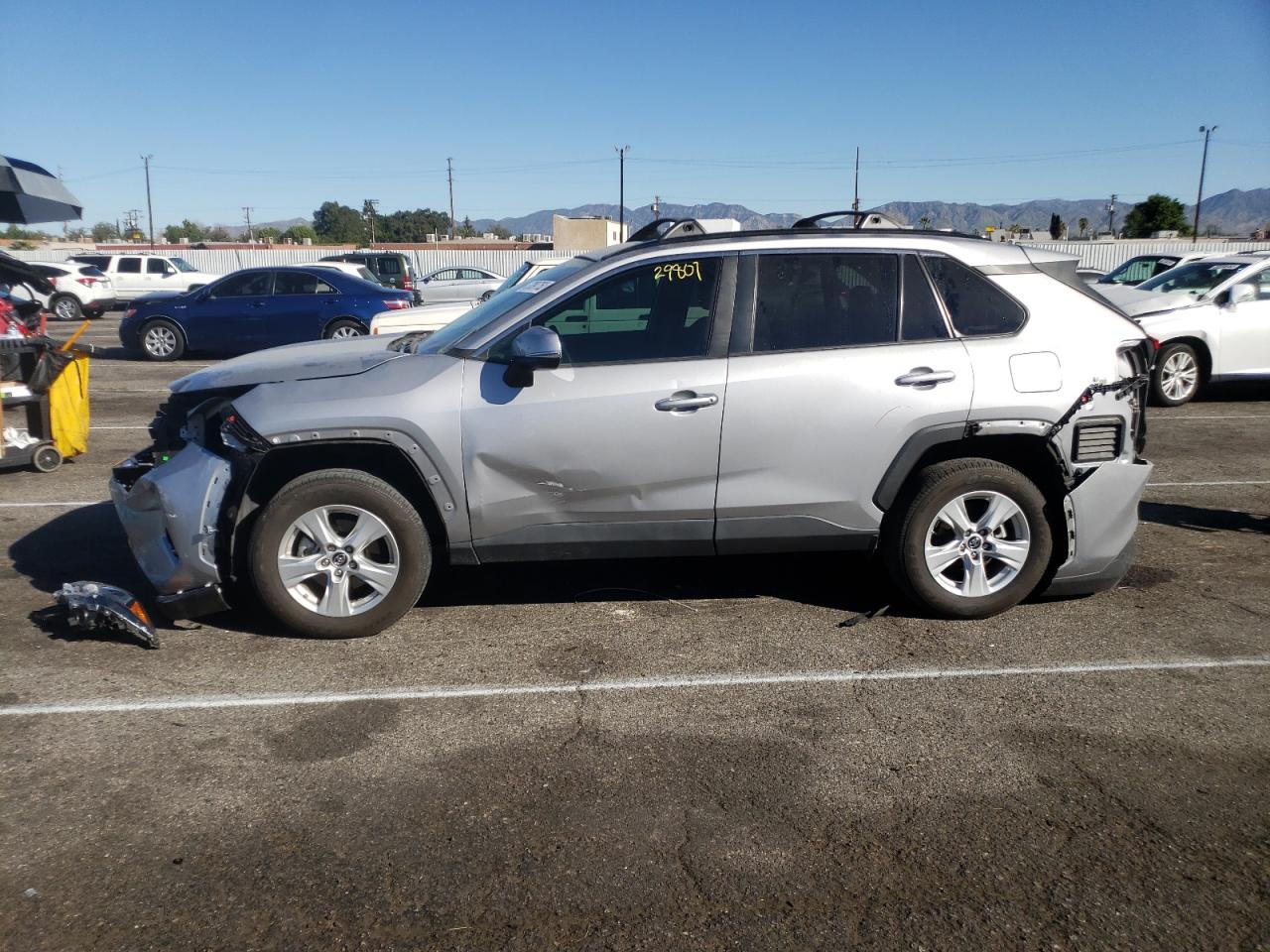 Photo 9 from auction – 2019 TOYOTA RAV4 XLE with VIN 2T3W1RFV3KC005126