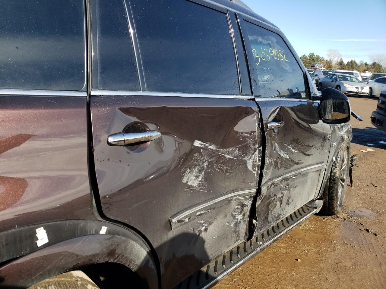 Photo 9 from auction – 2017 INFINITI QX80 BASE with VIN JN8AZ2NE8H9153148