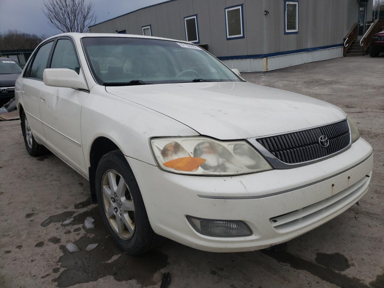 TOYOTA AVALON XL 2002 with VIN 4T1BF28B02U215569 - Photo from auction
