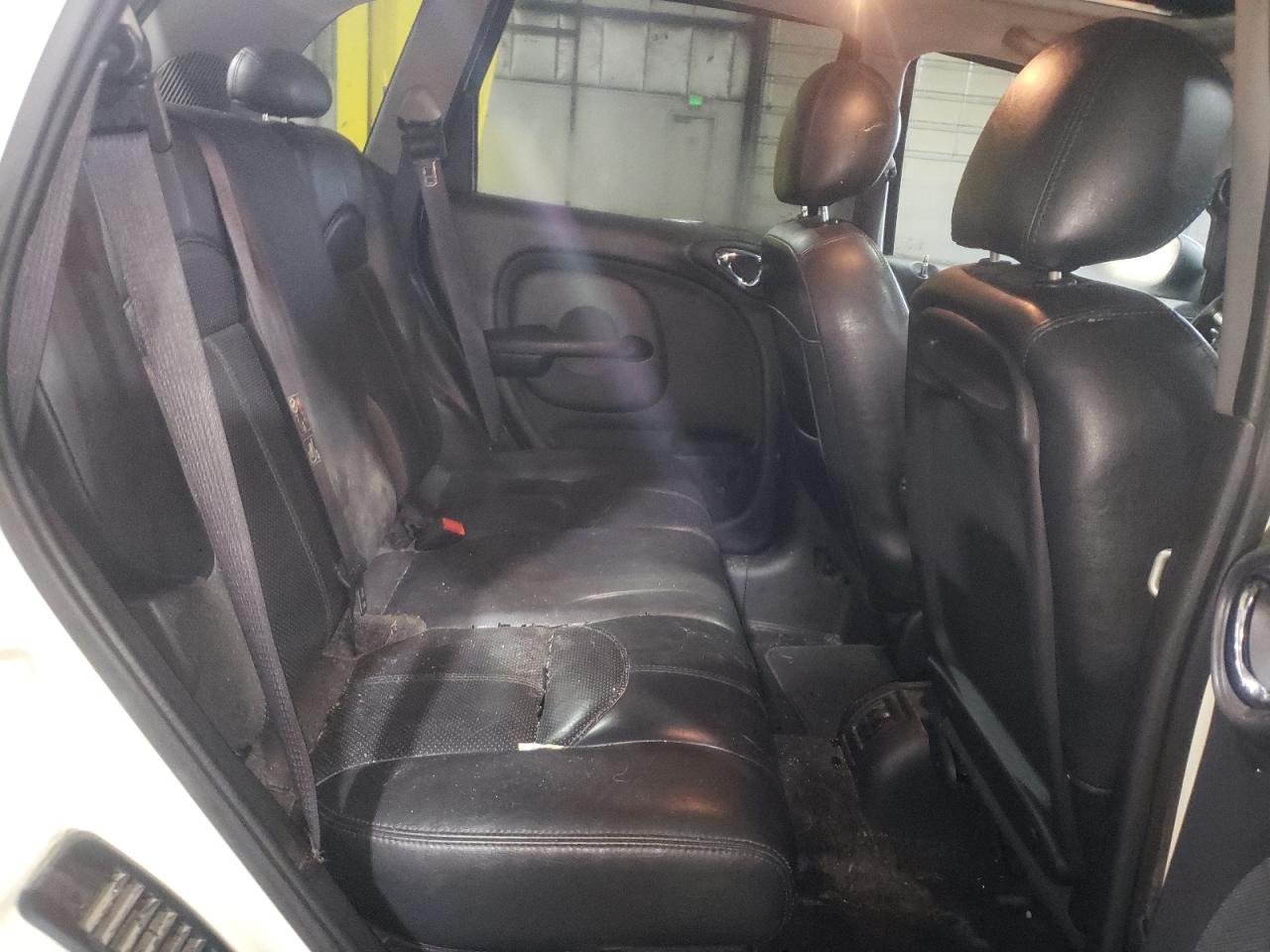 Photo 6 from auction – 2004 CHRYSLER PT CRUISER with VIN 3C8FY78G14T333120