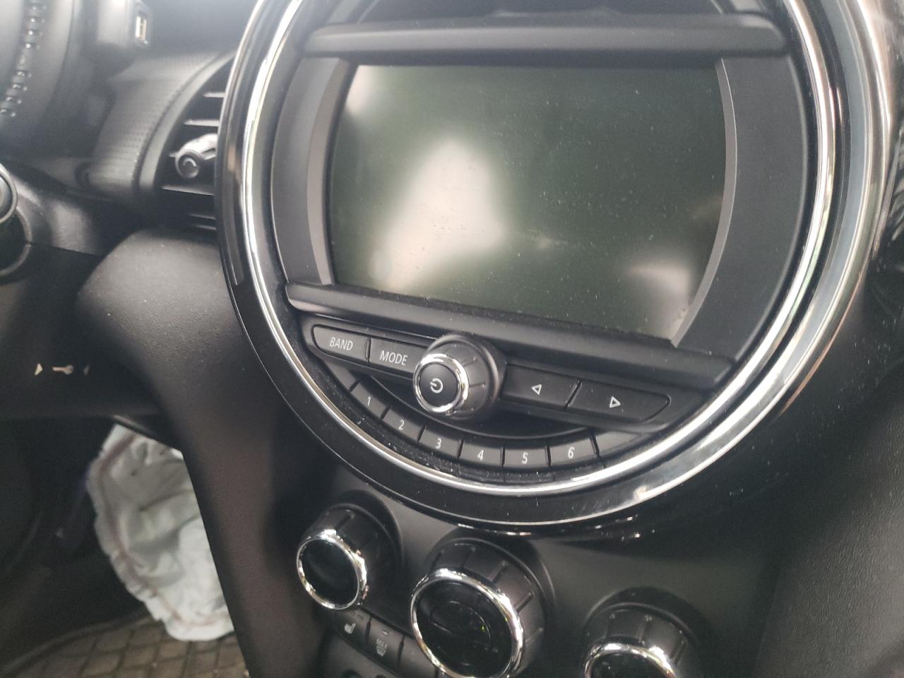 Photo 9 from auction – 2017 MINI COOPER with VIN WMWXU1C30H2F78551