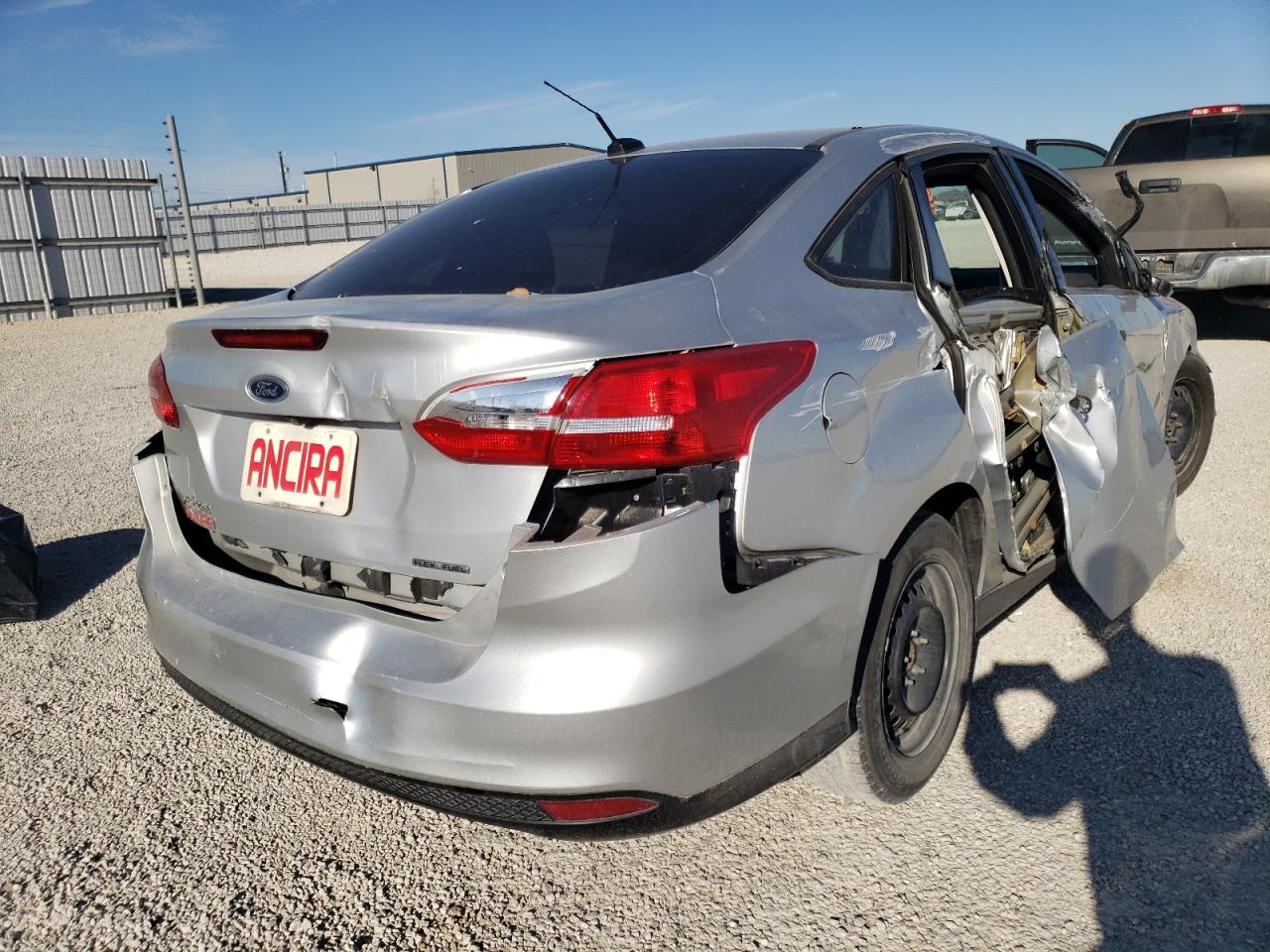 Photo 4 from auction – 2015 FORD FOCUS S with VIN 1FADP3E2XFL357062