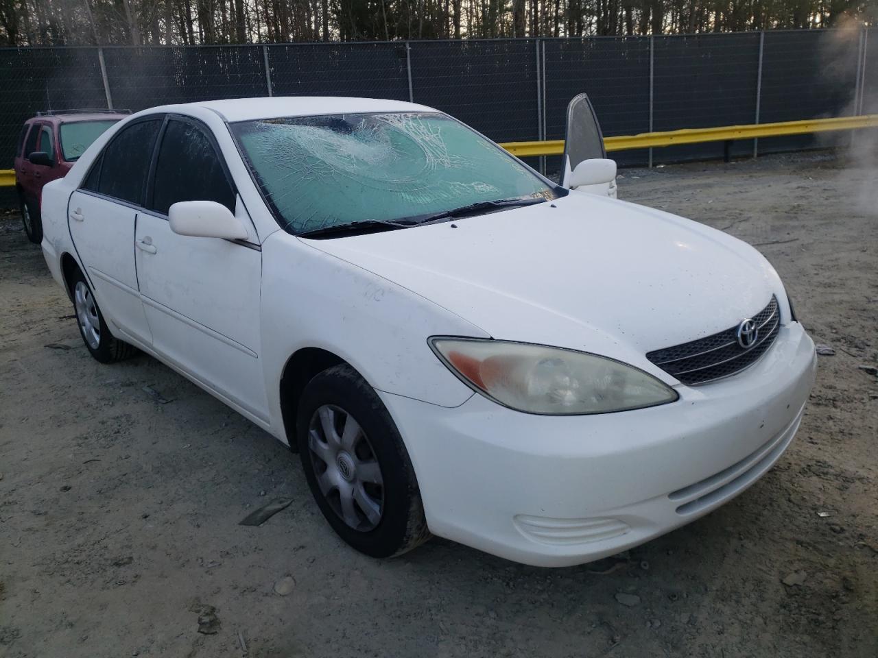 TOYOTA CAMRY LE 2002 with VIN 4T1BE32K82U062778 - Photo from auction
