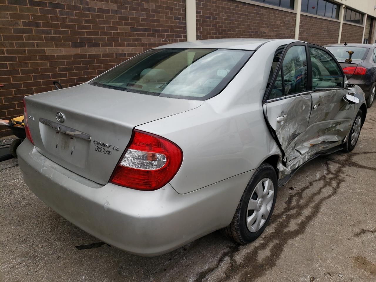 Photo 4 from auction – 2002 TOYOTA CAMRY LE with VIN 4T1BE32K02U098187