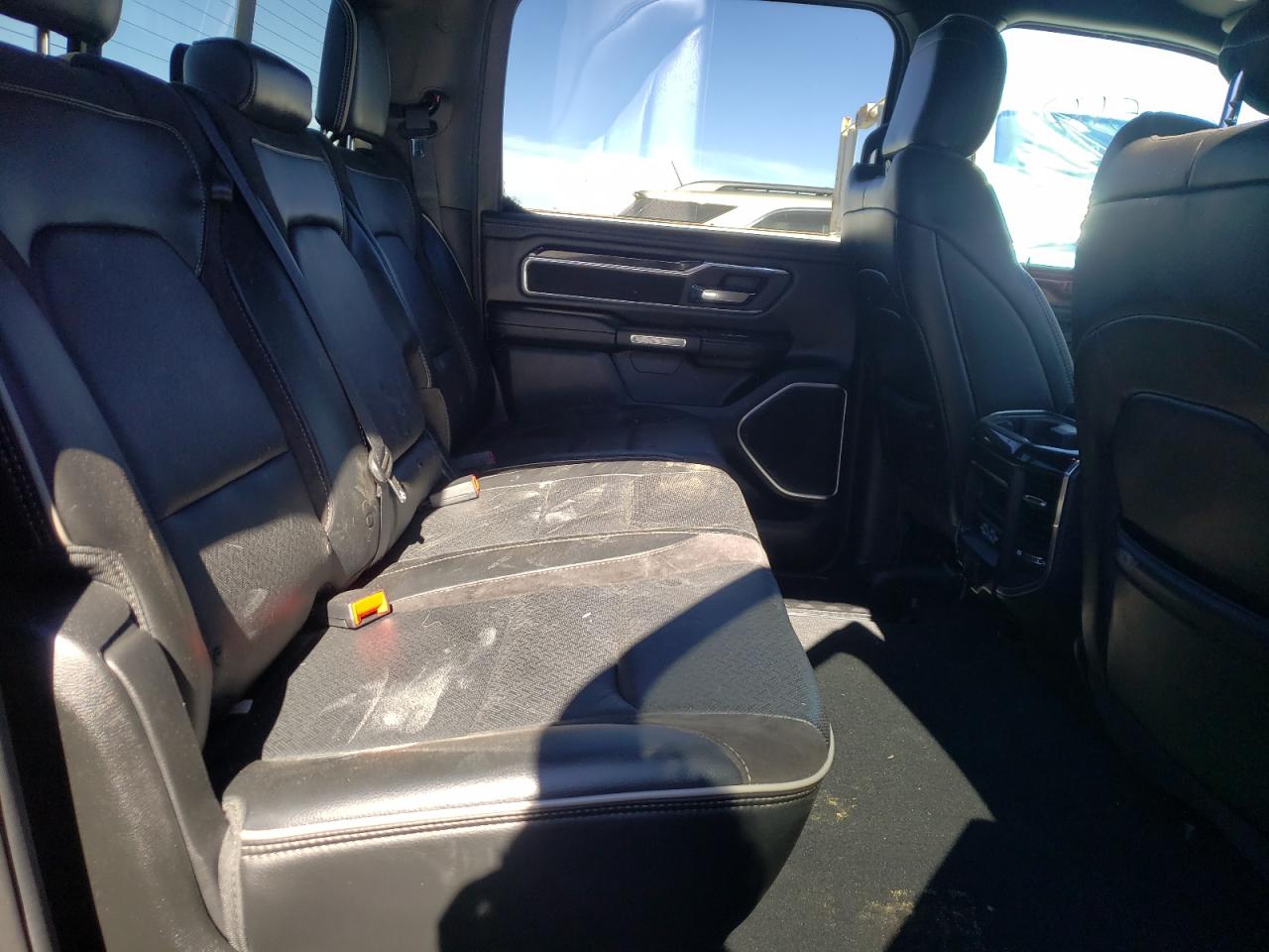 Photo 6 from auction – 2019 RAM 1500 LARAM with VIN 1C6SRFJTXKN742011