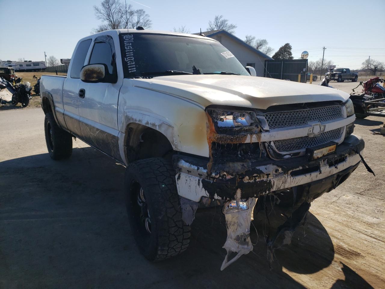 CHEVROLET SILVERADO 2005 with VIN 1GCEK19B65E258401 - Photo from auction