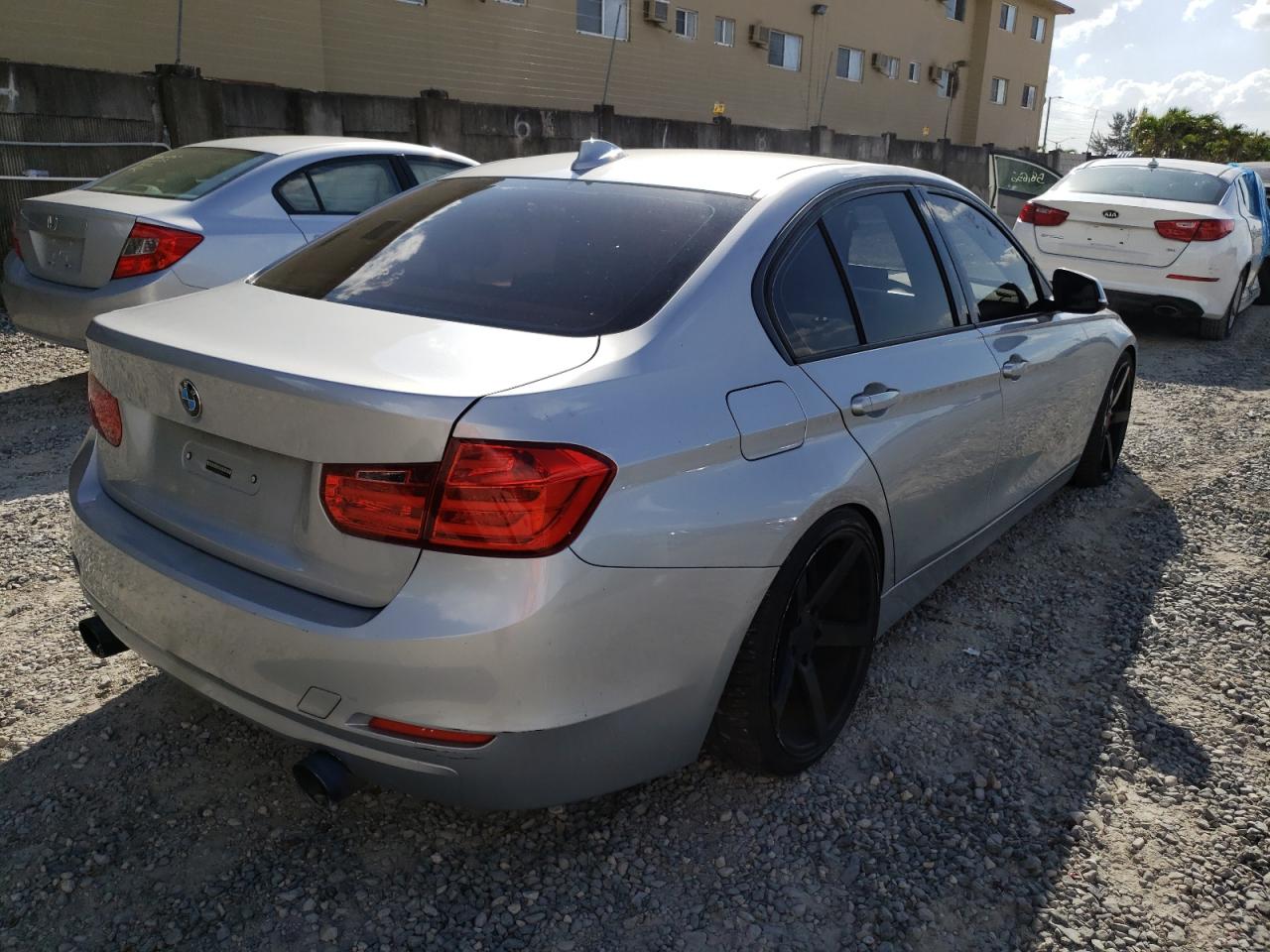 Photo 4 from auction – 2014 BMW 320 I XDRI with VIN WBA3C3G51ENS72734