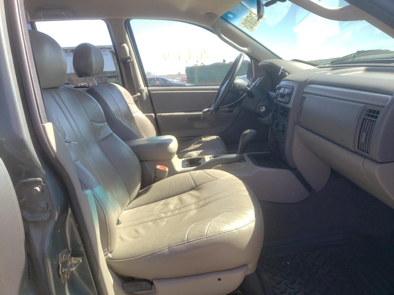 Photo 5 from auction – 2004 JEEP GRAND CHER with VIN 1J4GX48S74C209712