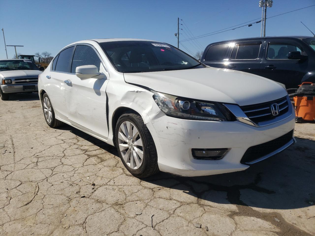 HONDA ACCORD EXL 2014 with VIN 1HGCR2F82EA231819 - Photo from auction