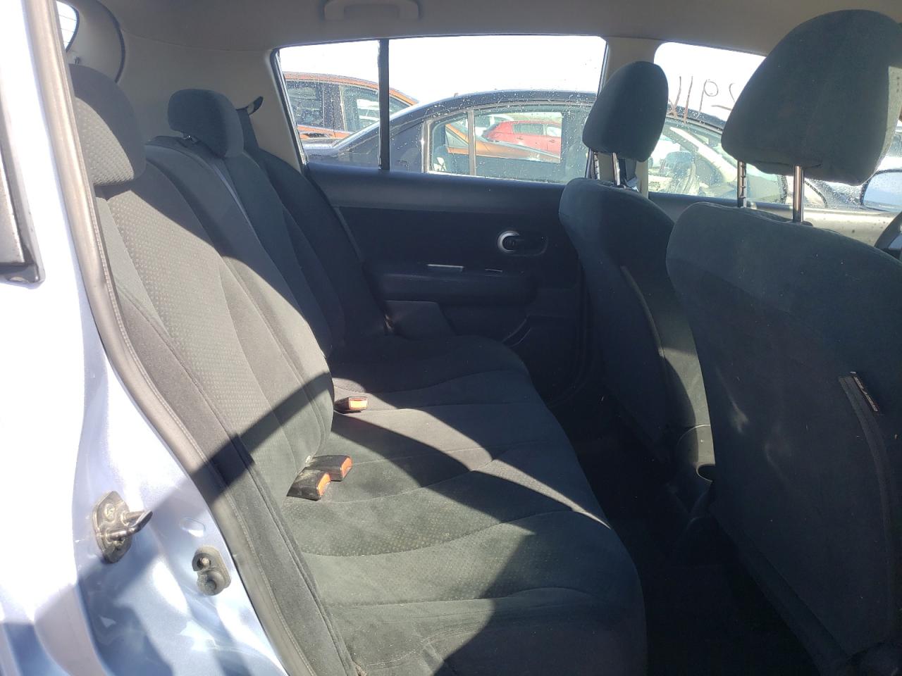 Photo 6 from auction – 2010 NISSAN VERSA S with VIN 3N1BC1CP3AL430790