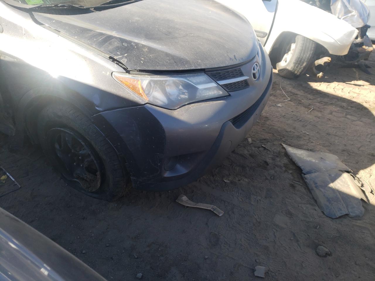 Photo 10 from auction – 2015 TOYOTA RAV4 LE with VIN 2T3BFREV9FW248252
