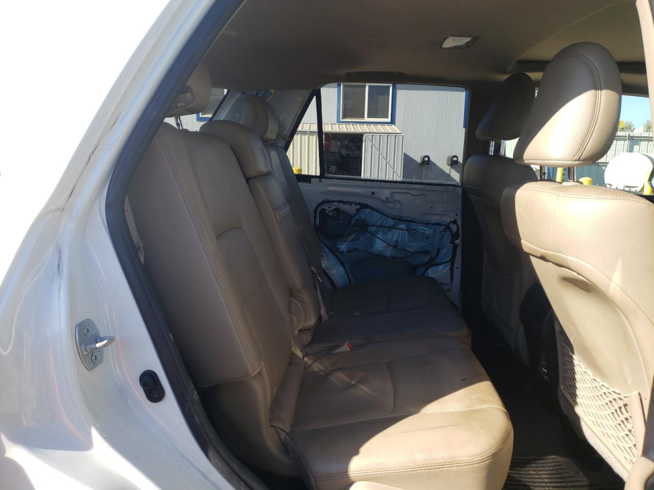 Photo 6 from auction – 2014 TOYOTA 4RUNNER SR with VIN JTEBU5JR1E5180635