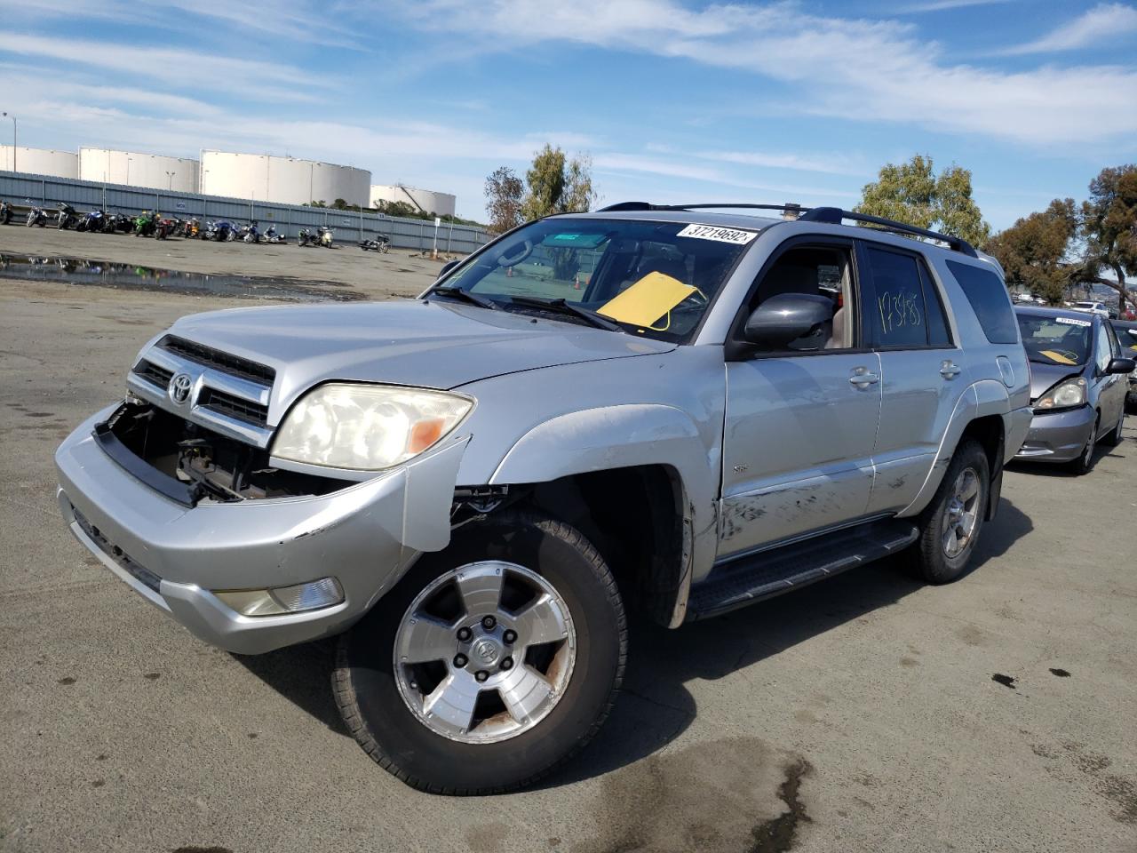 Photo 2 from auction – 2005 TOYOTA 4RUNNER SR with VIN JTEZU14R450050493