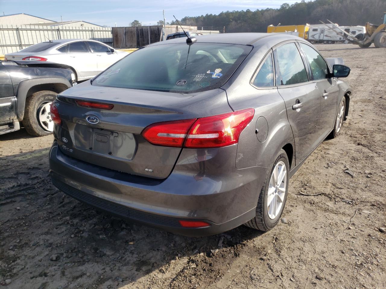 Photo 4 from auction – 2017 FORD FOCUS SE with VIN 1FADP3F21HL201705