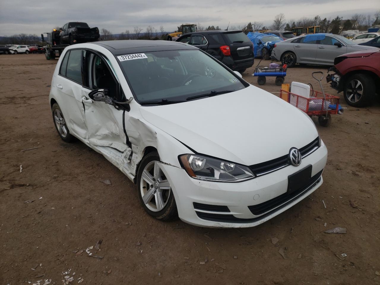 VOLKSWAGEN GOLF S 2017 with VIN 3VW217AU2HM013886 - Photo from auction