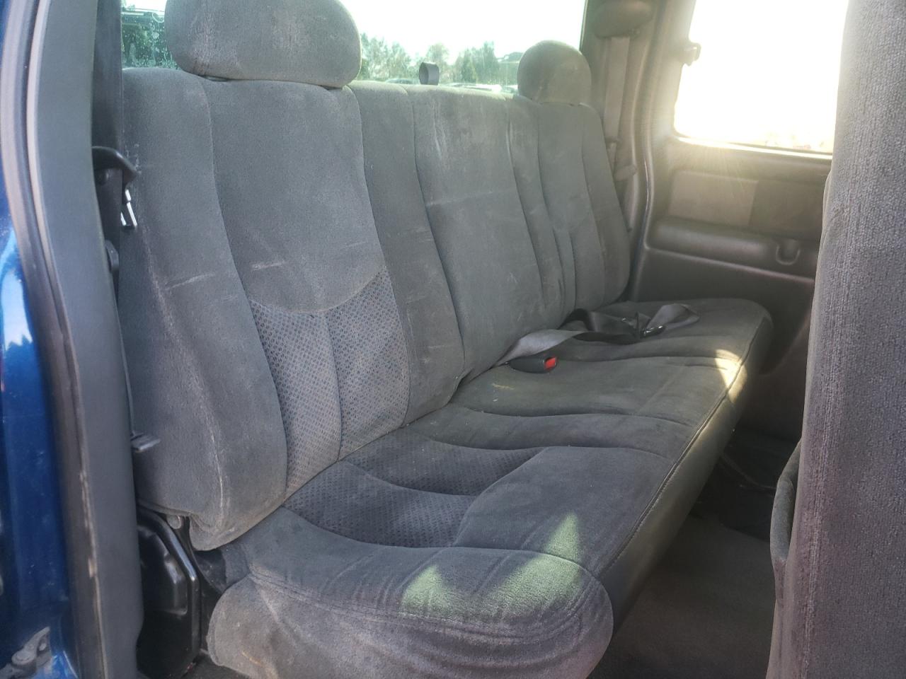 Photo 6 from auction – 2003 CHEVROLET SILVERADO with VIN 2GCEC19T631198172